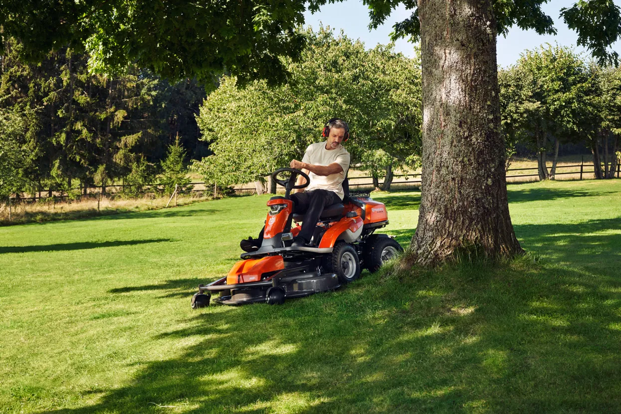Husqvarna R316TX - Komplektā ar 103 cm pļaušanas bloku - Attēls 2